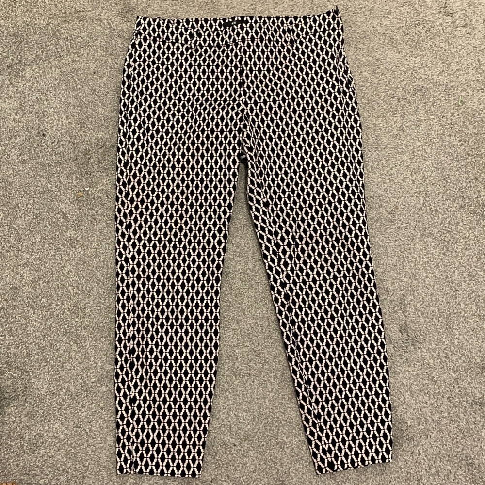 H&M black and white patterned side zip cropped pants size 12